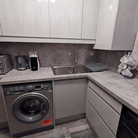 Palaz-2 bedroom flat Edmonton Kültér fotó